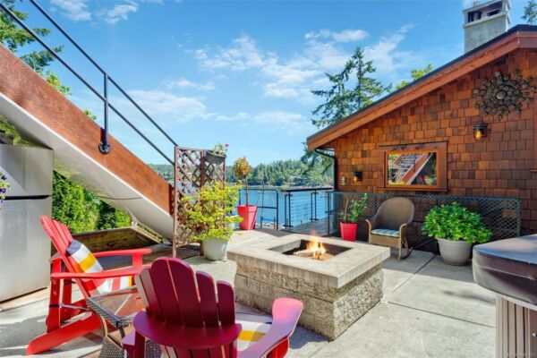 Coastal Luxury: 10968 Madrona Drive in Deep Cove Coastal Luxury: 10968 Madrona Drive in Deep Cove