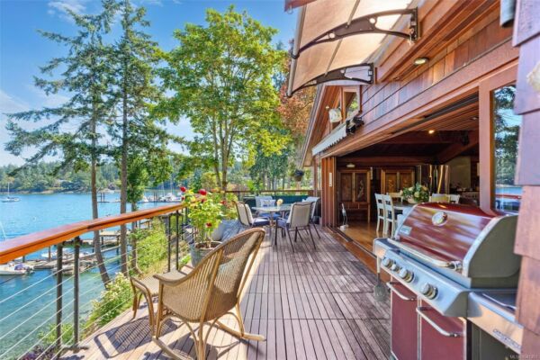 Coastal Luxury: 10968 Madrona Drive in Deep Cove Coastal Luxury: 10968 Madrona Drive in Deep Cove